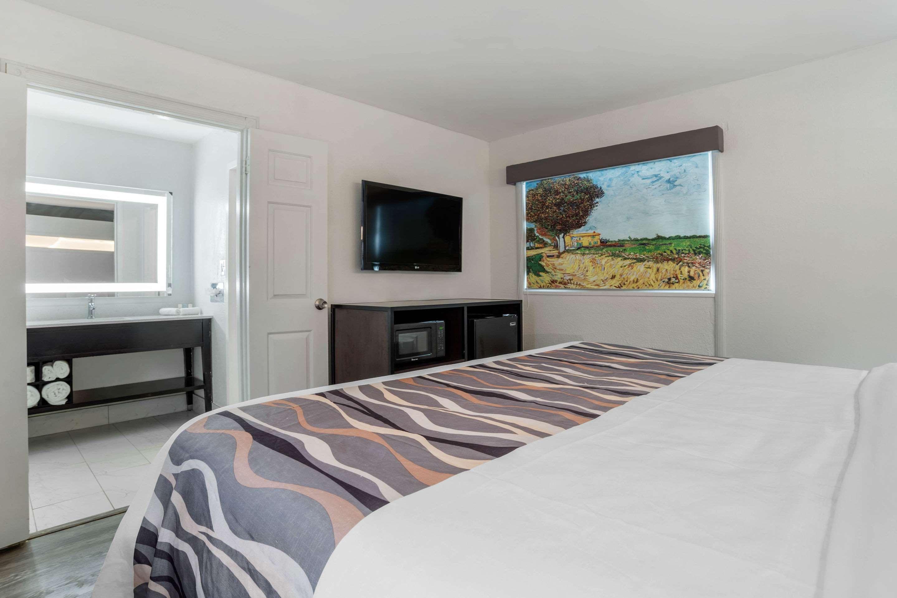 Baymont By Wyndham Montgomery Al Dış mekan fotoğraf