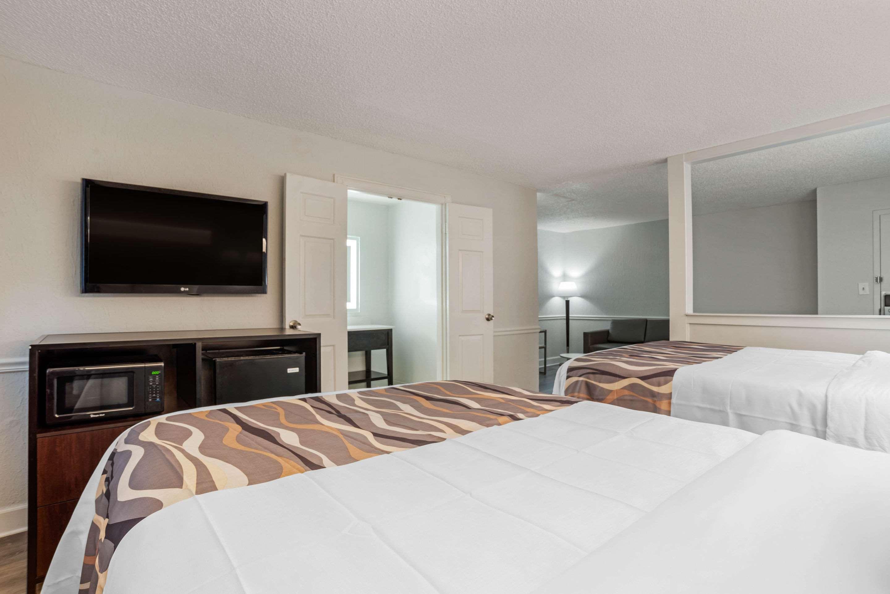 Baymont By Wyndham Montgomery Al Dış mekan fotoğraf