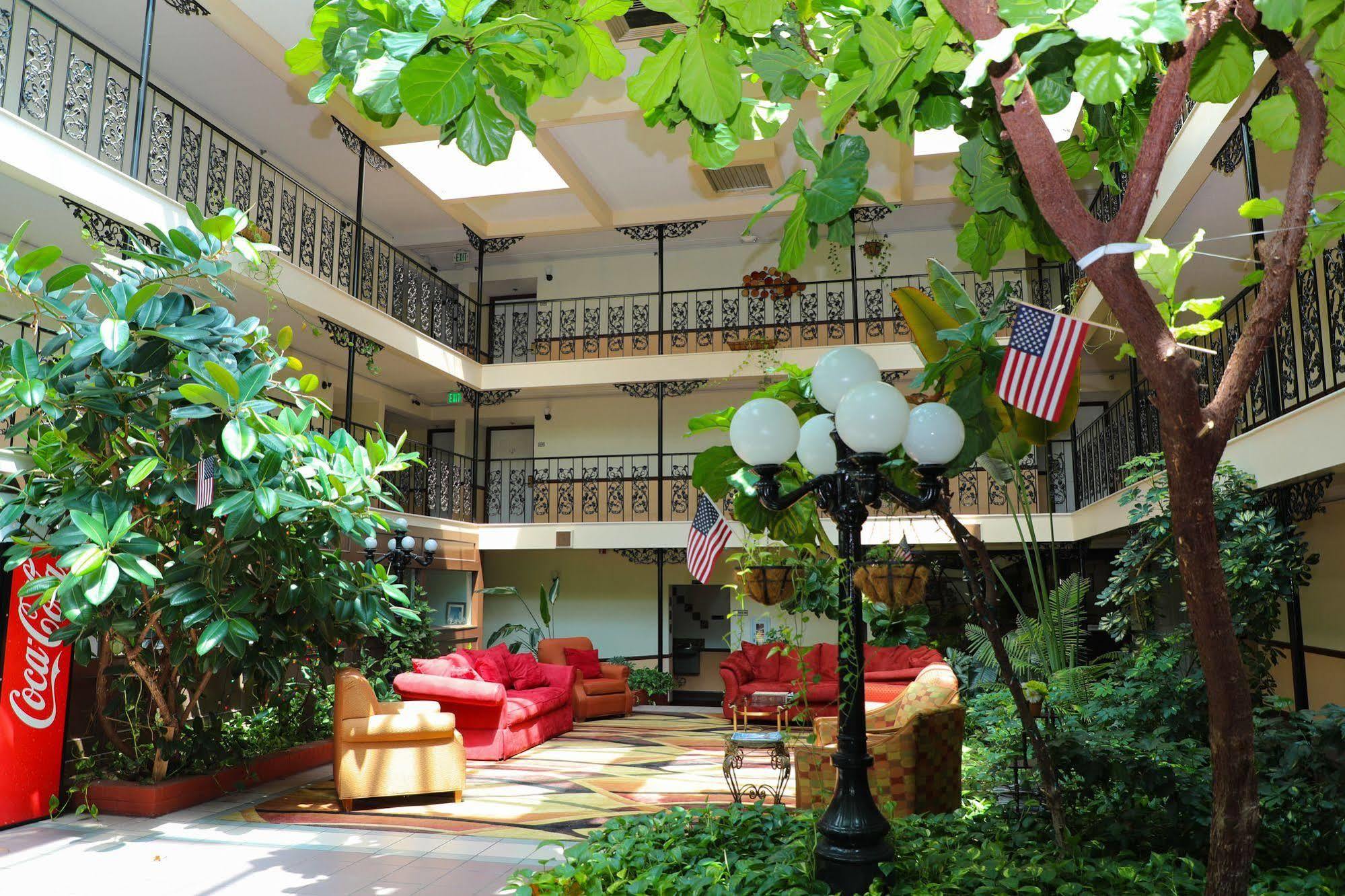 Baymont By Wyndham Montgomery Al Dış mekan fotoğraf